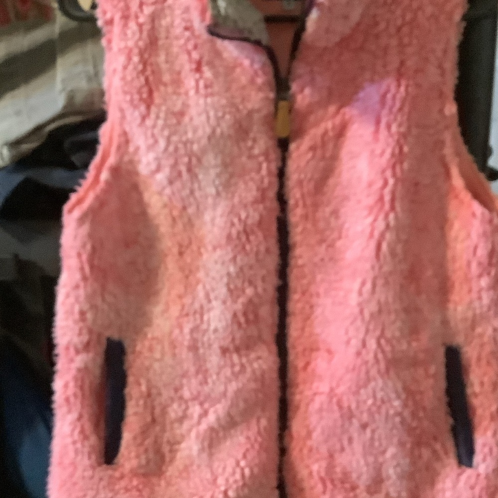 Simply Southern Pink and Gray Sherpa Vest, small, full zip‎ - Picture 3 of 6